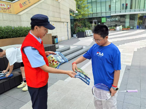威尼斯人平台区兴华街开展禁毒特色系列宣传活动2.jpg